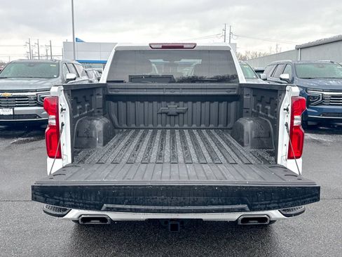 Used 2022 Chevrolet Silverado 1500 RST AWD/4WD image 13