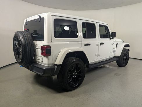 Used 2024 Jeep Wrangler Unlimited Sahara w/ Technology Group AWD/4WD image 8