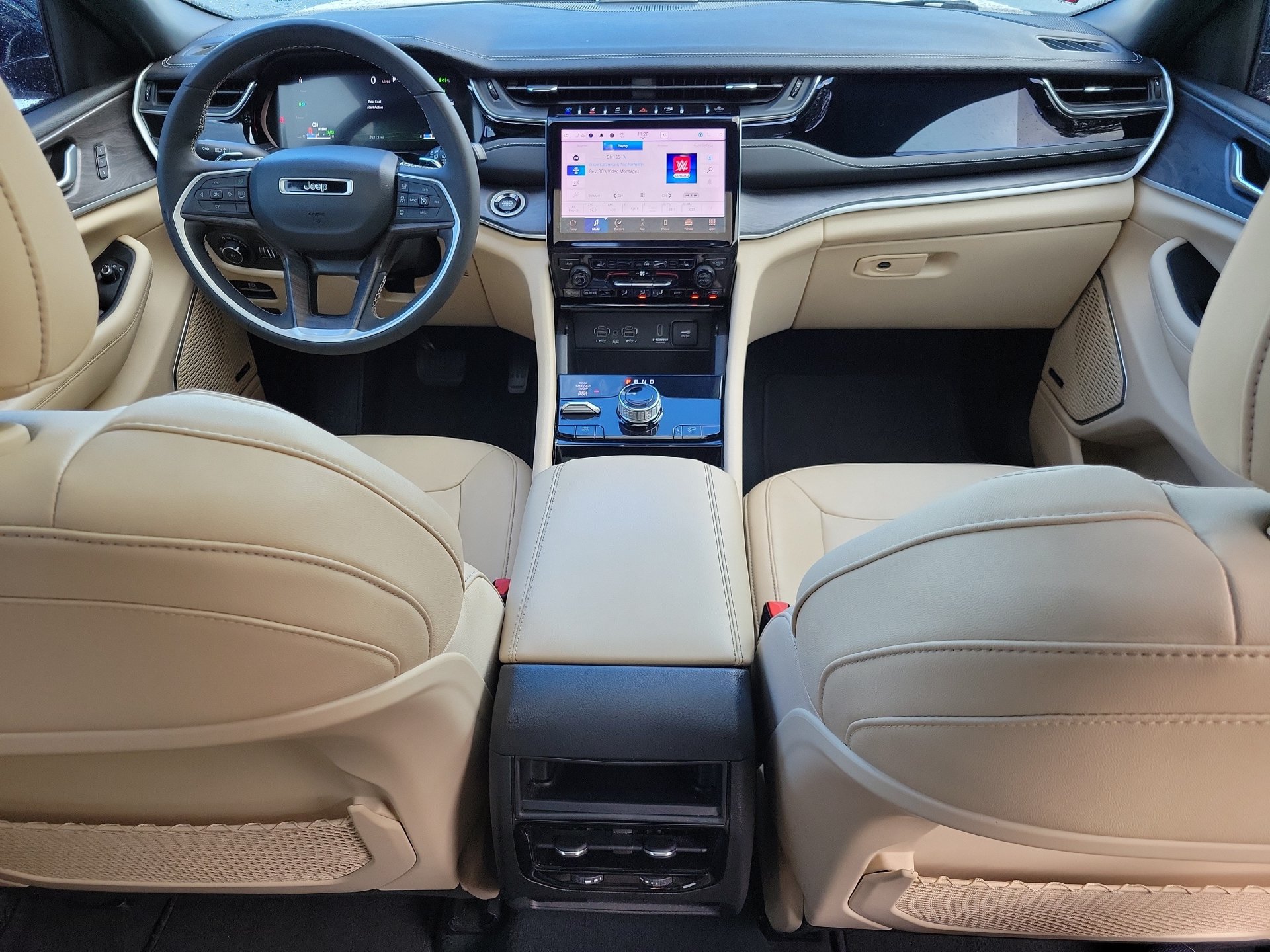 Used 2023 Jeep Grand Cherokee 4WD 4xe image 4