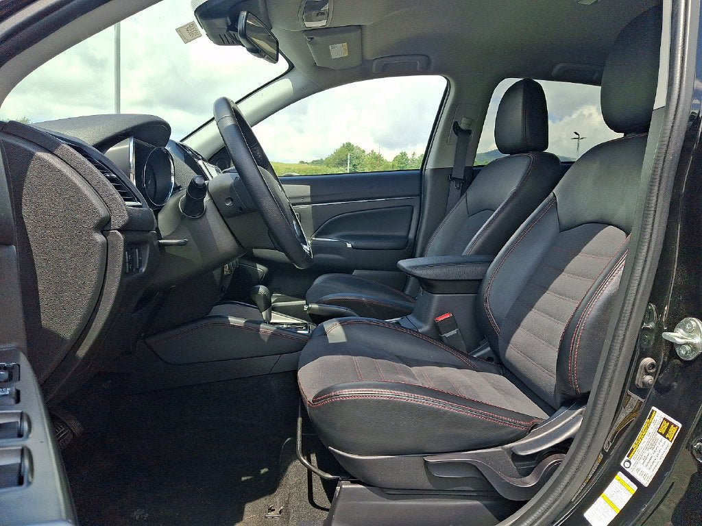 Used 2024 Mitsubishi Outlander Sport AWD image 13