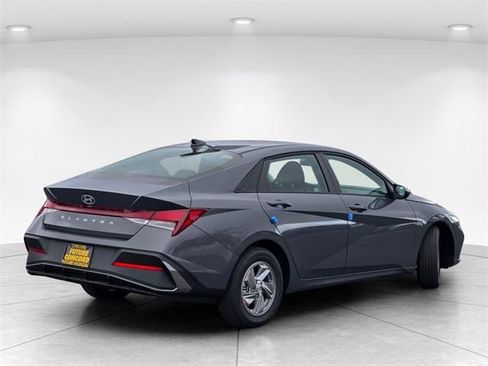 New 2026 Hyundai Elantra SE w/ Cargo Package image 6