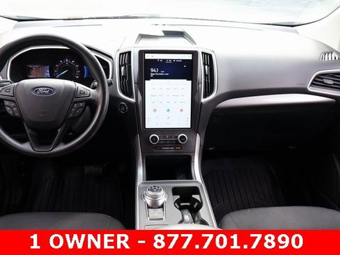 Used 2021 Ford Edge SE image 13