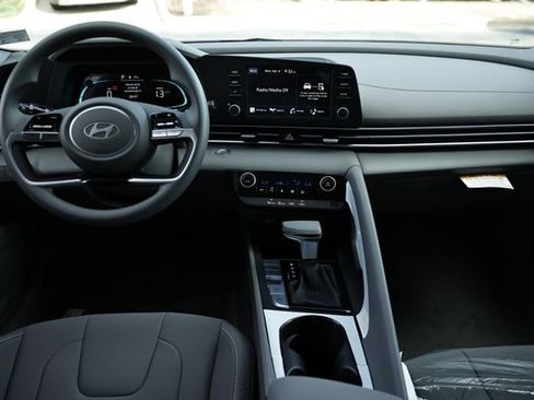 New 2026 Hyundai Elantra Hybrid FWD image 6