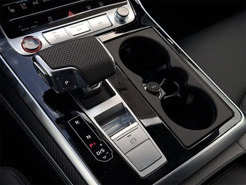 New 2026 Audi SQ7 Prestige image 14