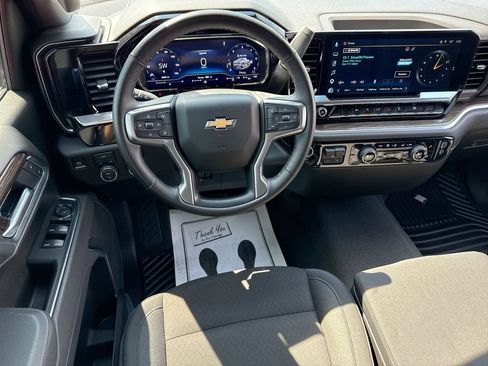 Used 2025 Chevrolet Silverado 1500 LT AWD/4WD image 14