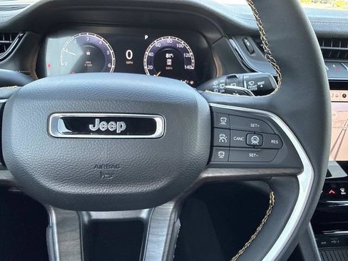 New 2026 Jeep Grand Cherokee Limited AWD/4WD image 17