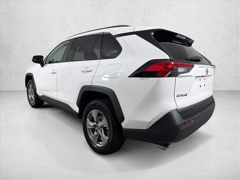 Used 2025 Toyota RAV4 XLE FWD image 5