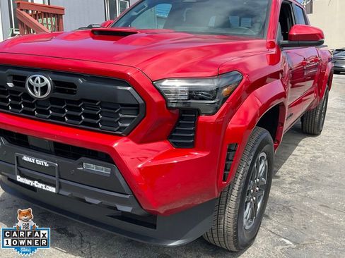 Used 2024 Toyota Tacoma TRD Sport w/ TRD Sport Upgrade Package AWD/4WD image 86