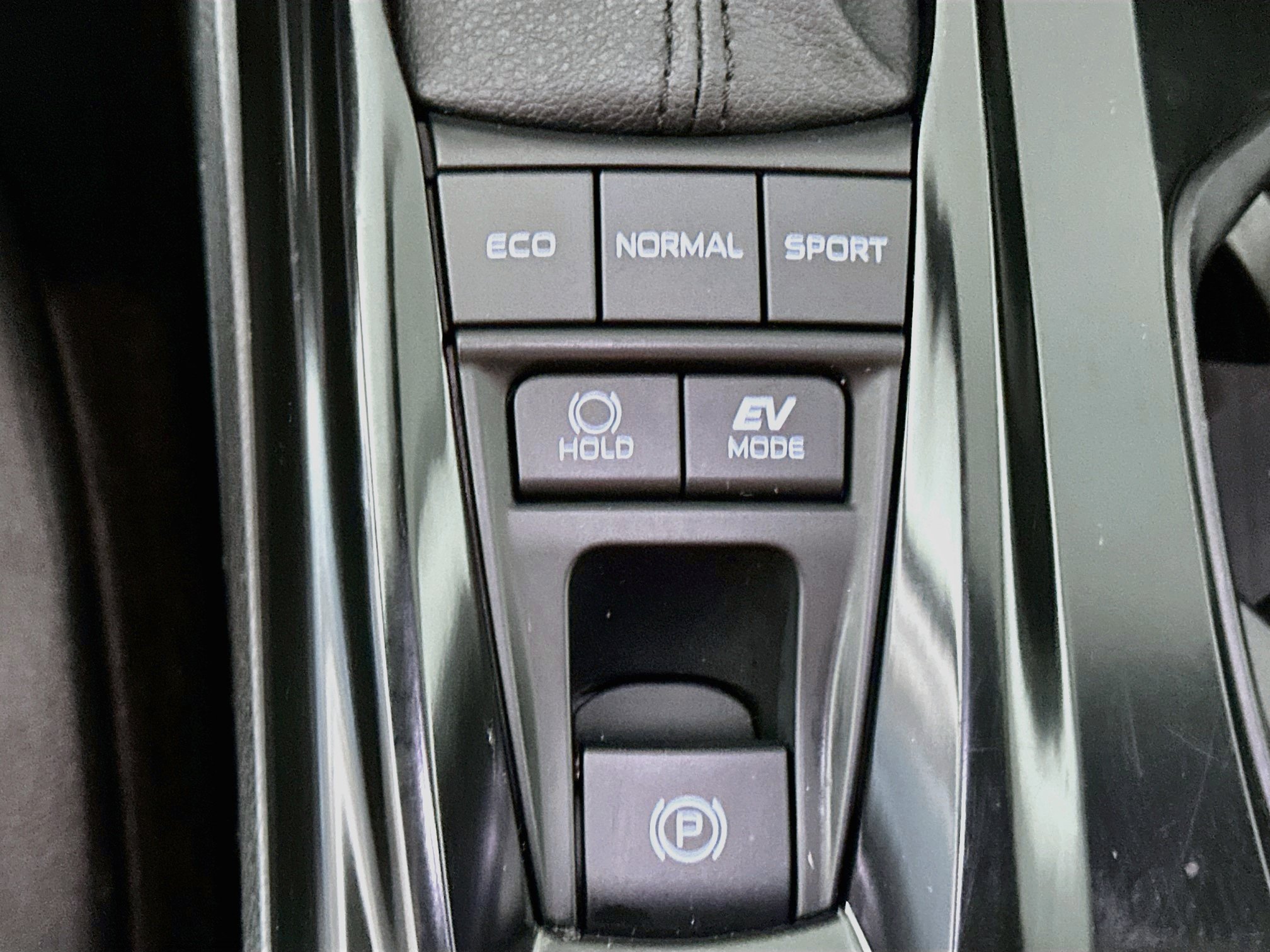 Used 2025 Toyota Camry LE FWD image 26