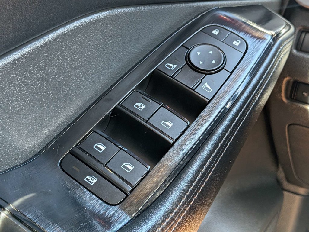 Used 2024 Nissan Rogue SV AWD/4WD image 27