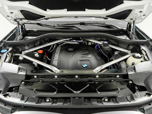 Used 2023 BMW X7 xDrive40i w/ Premium Package image 43