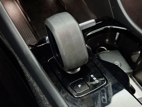 Used 2023 Volvo C40 P8 Recharge Plus image 17