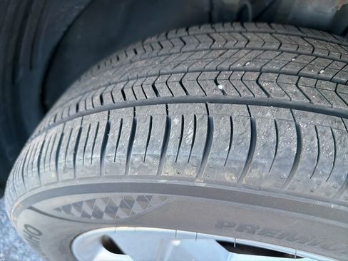 Used 2024 Hyundai Kona SE image 3