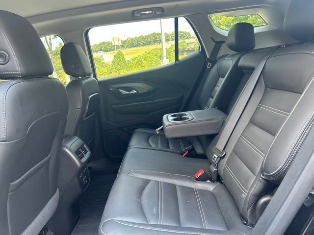 Used 2023 GMC Terrain Denali w/ Black Diamond Edition AWD/4WD image 8