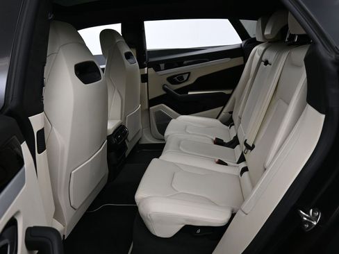 Used 2020 Lamborghini Urus image 25