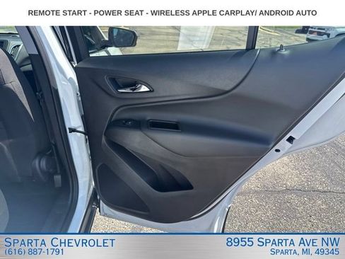 Used 2024 Chevrolet Equinox LT FWD image 29