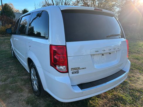 Used 2015 Dodge Grand Caravan SE w/ Quick Order Package 29E SE image 7