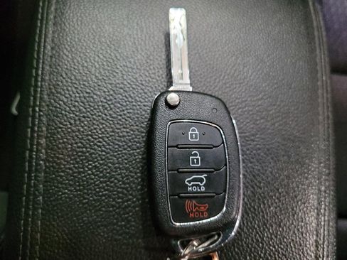 Used 2017 Hyundai Tucson SE w/ SE Popular Package 02 FWD image 32