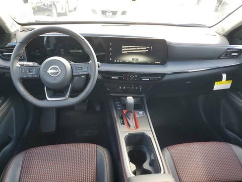 New 2026 Nissan Kicks SR FWD image 7