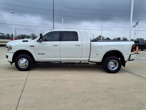 Used 2021 RAM 3500 Laramie image 9