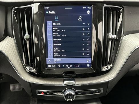 Certified 2025 Volvo XC60 B5 Plus image 16