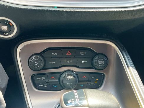 Used 2022 Dodge Challenger GT RWD image 15