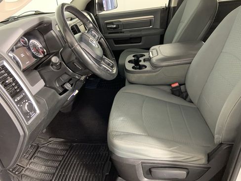Used 2014 RAM 1500 Classic SLT w/ Luxury Group image 13