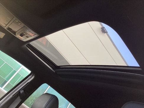 Certified 2023 Toyota Tacoma Limited image 4