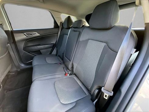 Used 2024 Kia Sportage LX FWD image 28