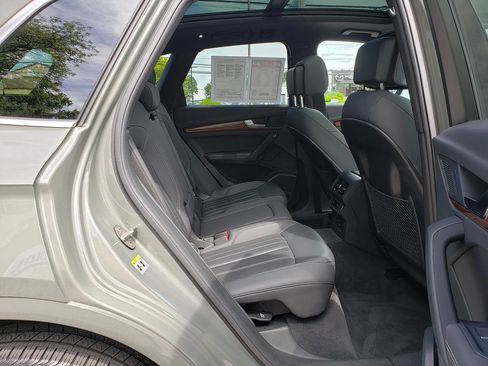 Used 2023 Audi Q5 2.0T Premium Plus w/ Premium Plus Package AWD/4WD image 16