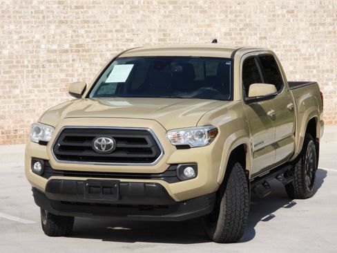 Used 2020 Toyota Tacoma SR5 w/ Technology Package AWD/4WD image 20