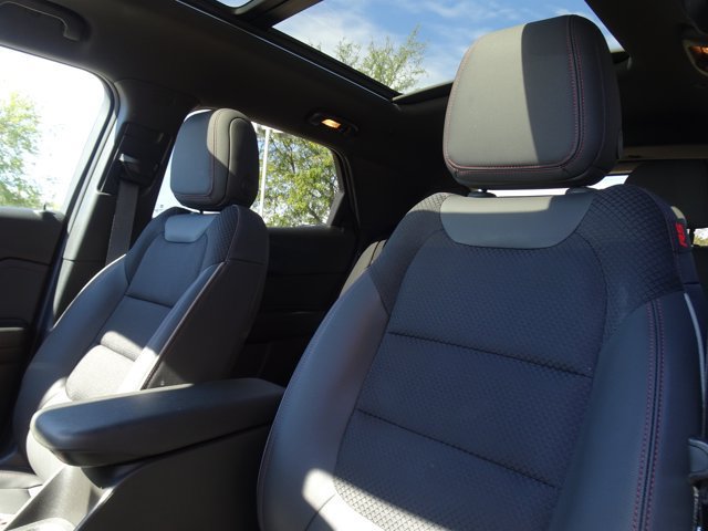 Used 2023 Chevrolet TrailBlazer RS w/ Sun and Liftgate Package AWD/4WD image 12