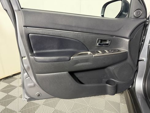 Used 2025 Mitsubishi Outlander Sport SE AWD/4WD image 20