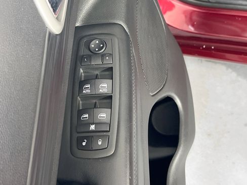 Used 2022 Jeep Grand Cherokee Laredo X image 18