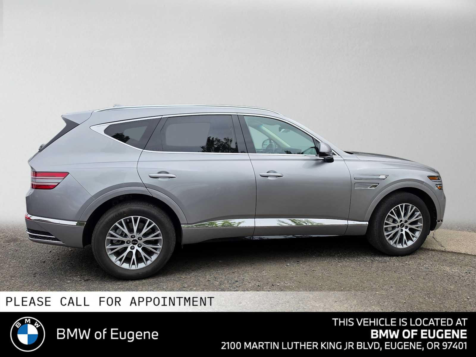 Used 2025 Genesis GV80 2.5T Standard AWD/4WD image 2