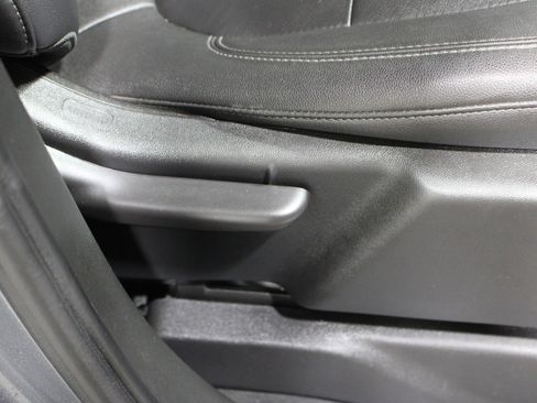 Used 2022 Chevrolet Silverado 1500 LT Trail Boss w/ LT Trail Boss Premium Package AWD/4WD image 24
