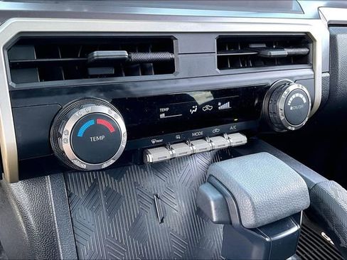 Used 2025 Toyota Tacoma SR5 image 23