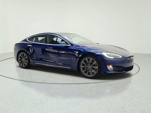 Used 2021 Tesla Model S AWD image 3
