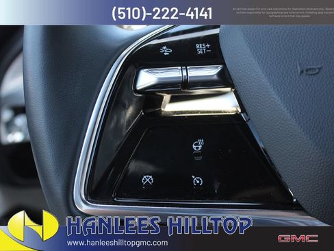 Used 2024 Cadillac Lyriq Luxury AWD/4WD image 31
