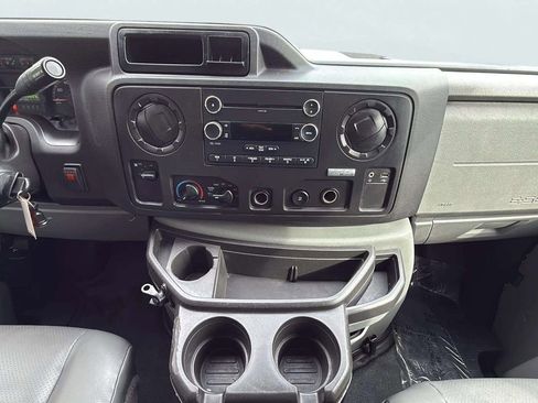 Used 2014 Ford E-150 and Econoline 150 w/ Power Group RWD image 10