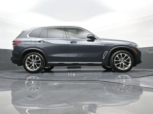 Used 2019 BMW X5 xDrive40i w/ Premium Package 2 image 28