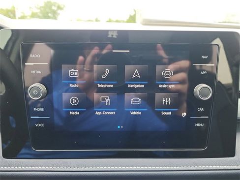 New 2025 Volkswagen Taos SEL image 19