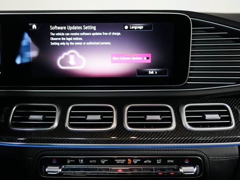 Used 2024 Mercedes-Benz GLE 53 AMG 4MATIC Coupe image 19