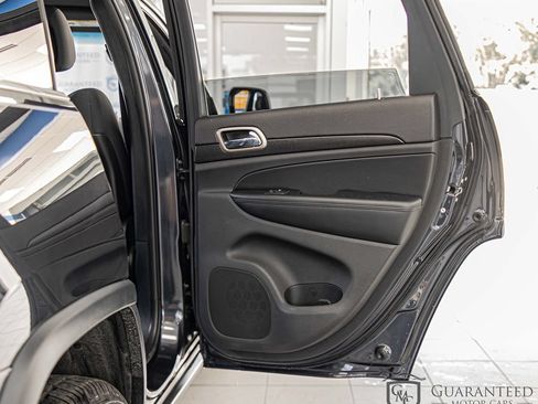 Used 2015 Jeep Grand Cherokee Laredo w/ Quick Order Package 23E AWD/4WD image 33