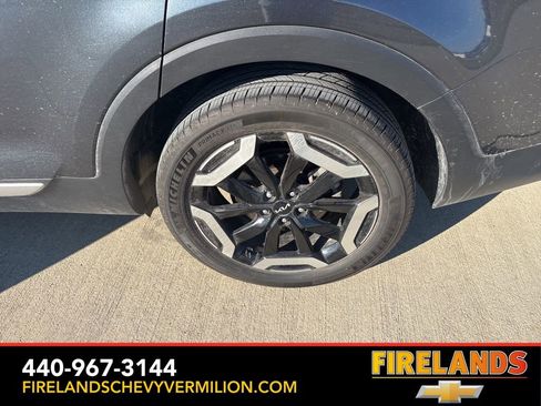 Used 2023 Kia Telluride EX w/ EX Captain's Chair Package image 27