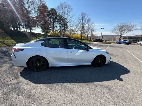 Used 2022 Toyota Camry XSE w/ Navigation Package image 2