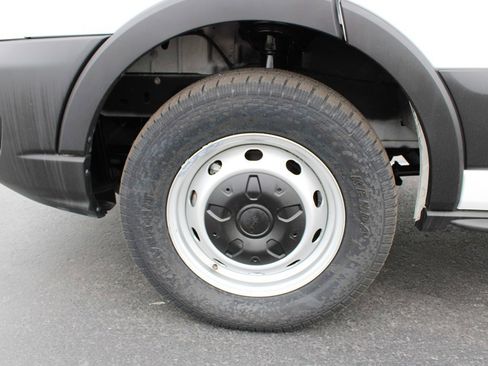 Used 2024 Ford Transit 250 148 Medium Roof RWD image 30