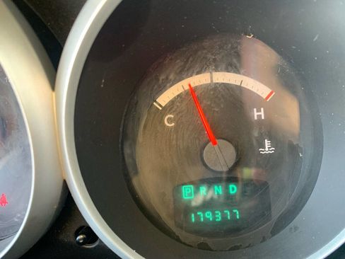 Used 2010 Dodge Grand Caravan SE w/ Climate Group image 14