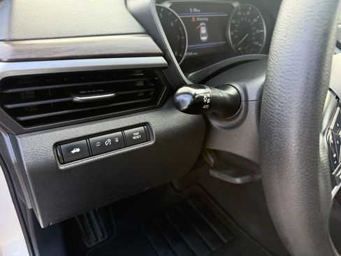 Used 2023 Nissan Altima 2.5 SV FWD image 24