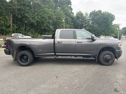Used 2024 RAM 3500 Laramie w/ Night Edition AWD/4WD image 6